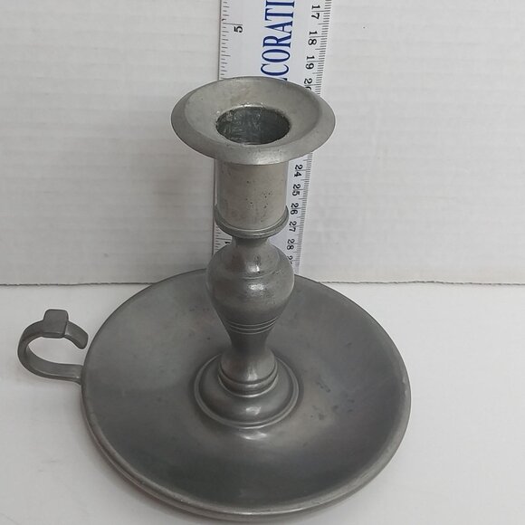 Vintage Oneida Heirloom Pewter Chamberstick Candle Stick Holder Loop Handle - Picture 6 of 8